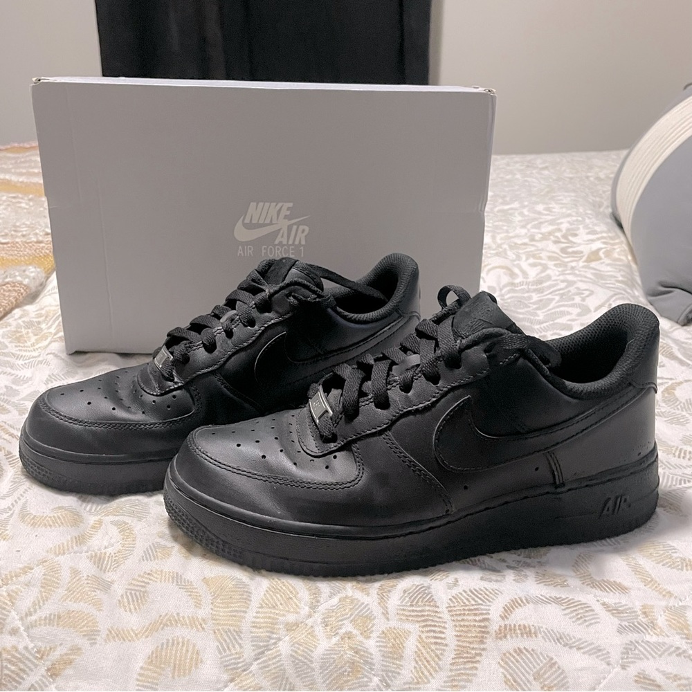 Black Nike Air Force 1 Women’s